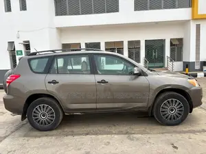 Toyota RAV4 4x4 2009 Brown