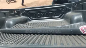 Complete Inside Bucket Hilux