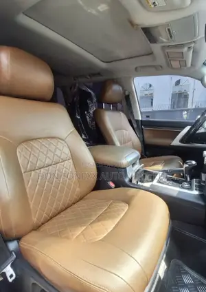 Toyota Land Cruiser 4.5 V8 GXR 2018 Black