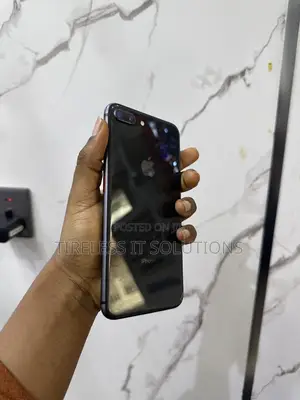 Apple iPhone 8 Plus 64 GB Black