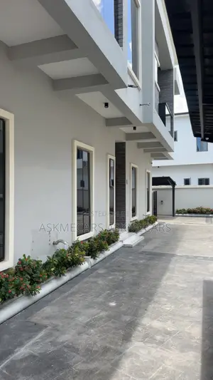 4bdrm Duplex in Harris Drive, VGC / Ajah for rent