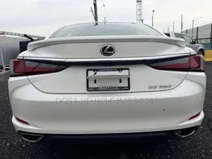 Lexus RX 350 2022 White