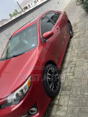 Toyota Camry SE 4dr Sedan (2.5L 4cyl 6A) 2013 Red