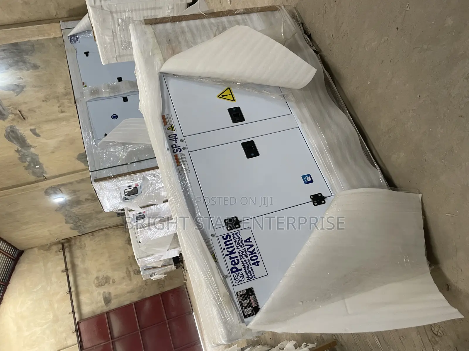 Perkins Soundproof Diesel Generator 40kva %Copper