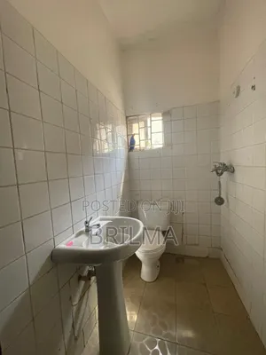 3bdrm Block of Flats in Wuse 2 for rent