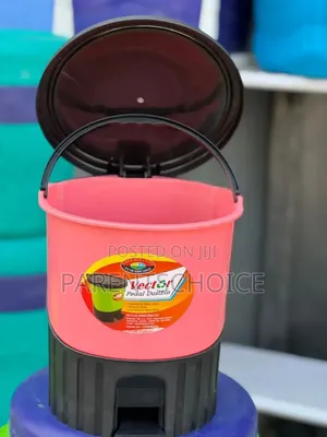 Plastic 3l Dustbin For Car, Home, Office Use