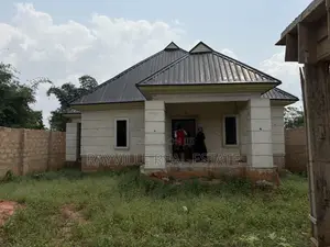 3bdrm Bungalow in Uhunmwonde for sale