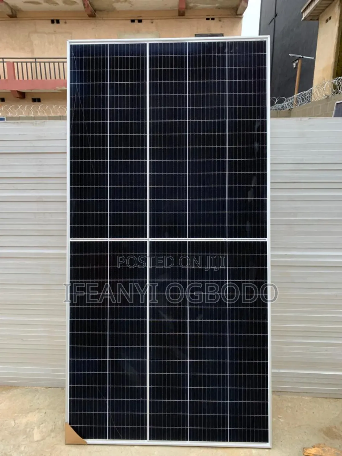 550w 144cell Solar Panel