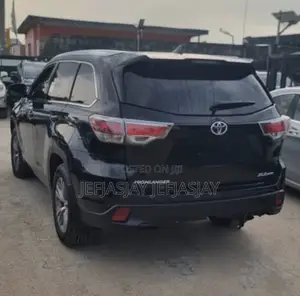 Toyota Highlander XLE 4dr SUV AWD (3.5L 6cyl 6A) 2014 Black