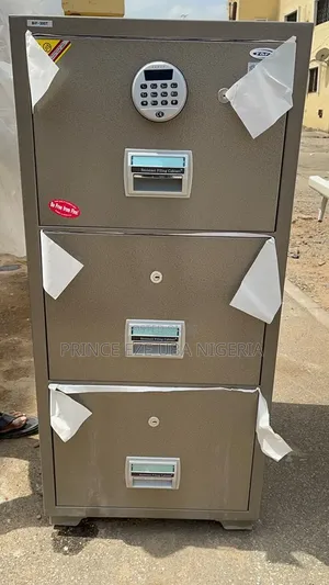 Fire Prof Safe And Cash Box