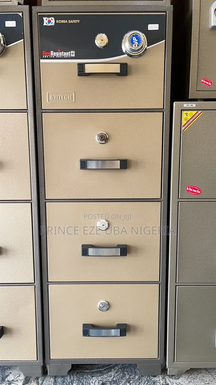 Fire Prof Safe And Cash Box