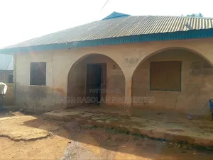 1bdrm Block of Flats in Olalolomi, Offa for sale