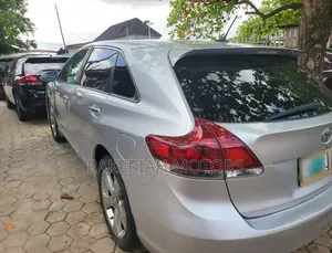 Toyota Venza Limited 2012 Silver