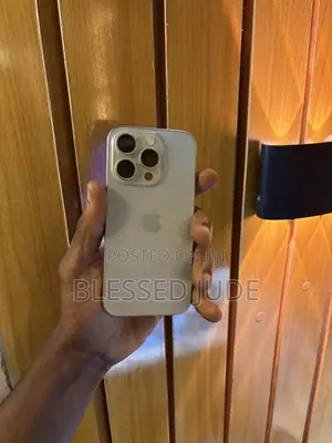 Apple iPhone 15 Pro 128 GB Gold