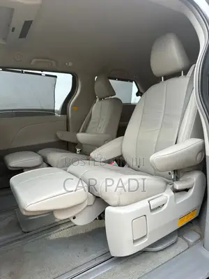 Toyota Sienna 2013 Gray