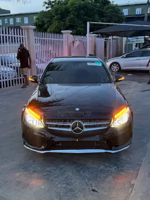 Mercedes-Benz C300 2015 Black