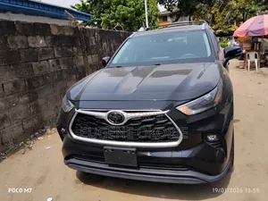 Toyota Highlander XLE 2021 Black