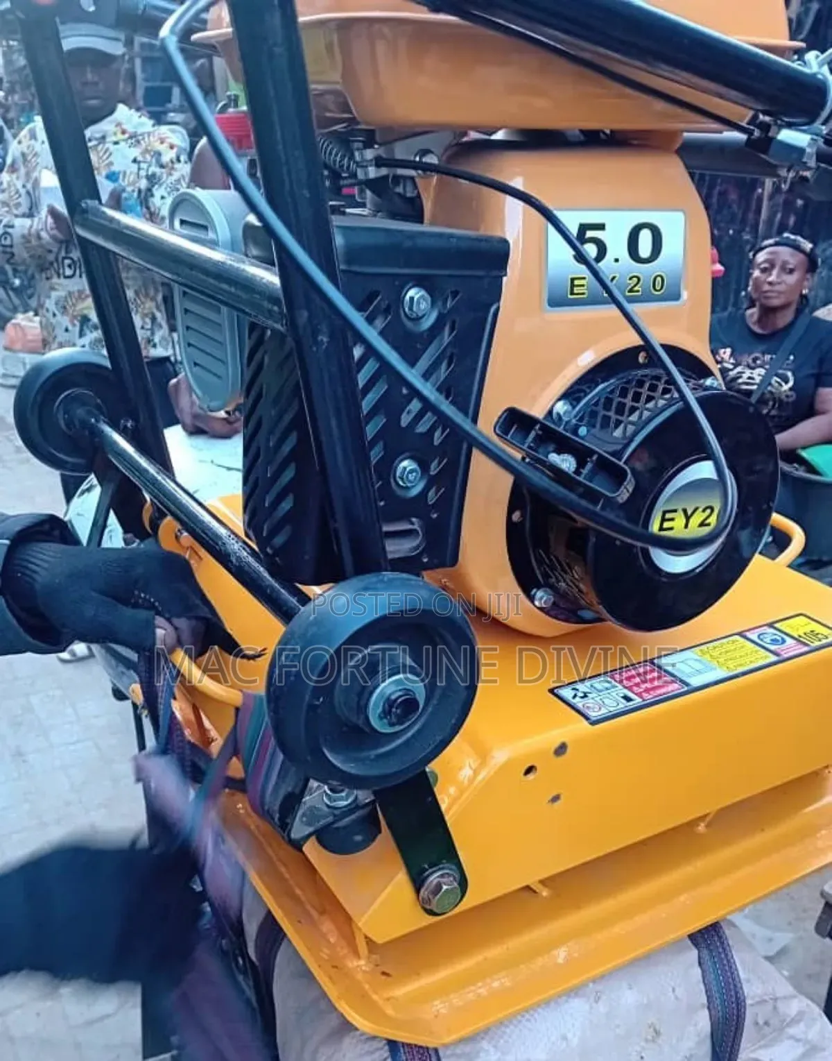 Plate Compactor Robin Engine Construction Machine [5.0 Horsepower]