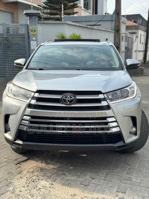 Toyota Highlander Limited 2019 Silver