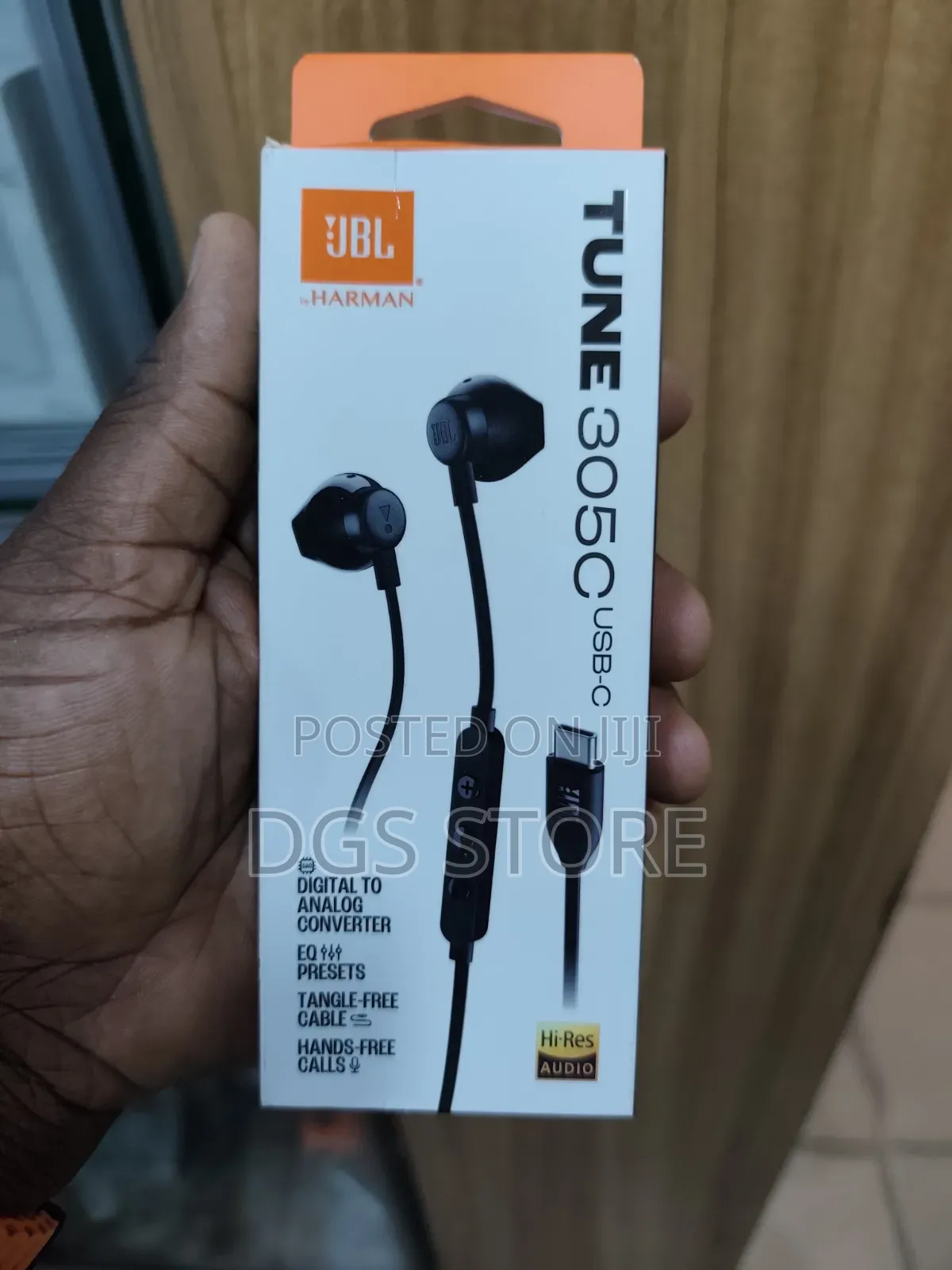 JBL Tune 305c Usb C Earphone Wired
