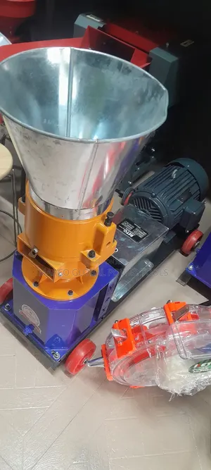 7hp Electric Palleting Machine 300kg 4mm Dice