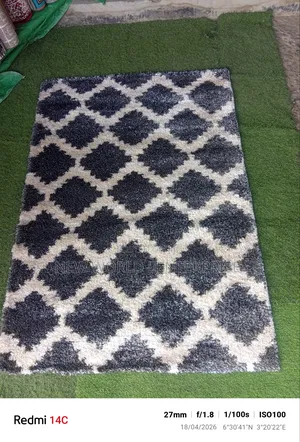 4by6 Feets Modern German Fluffy Shaggy Centre Rug