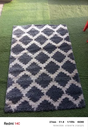 4by6 Feets Modern German Fluffy Shaggy Centre Rug