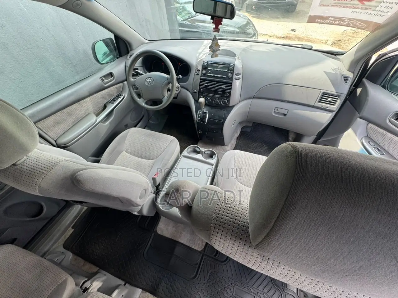 Toyota Sienna 2007 Silver