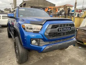 Toyota Tacoma TRD Off Road 2018 Blue