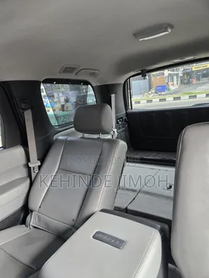 Toyota Sequoia Platinum 4dr SUV (5.7L 8cyl 6A) 2014 Gray