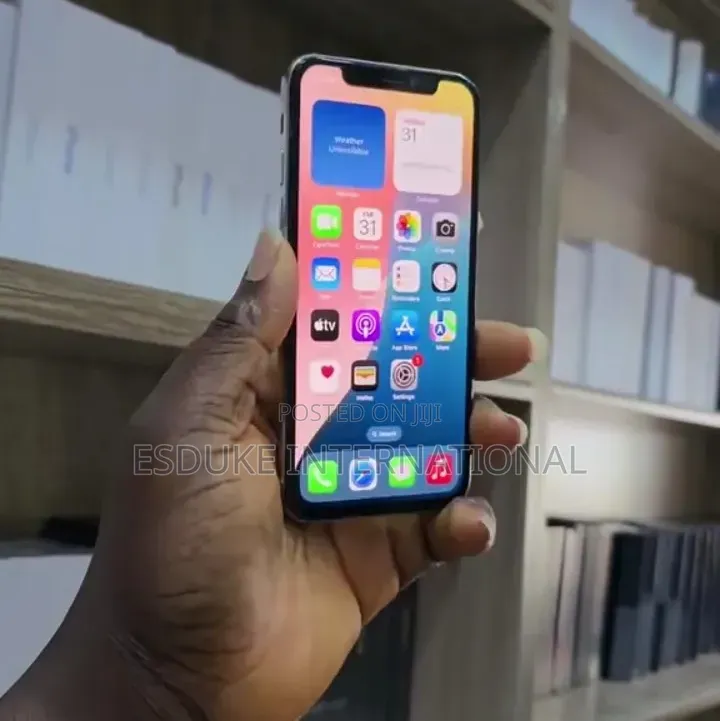 Apple iPhone X 64 GB White