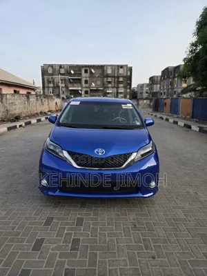 Toyota Sienna SE 8 Passenger 2011 Blue
