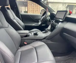 Toyota Venza Limited AWD 2023 Silver
