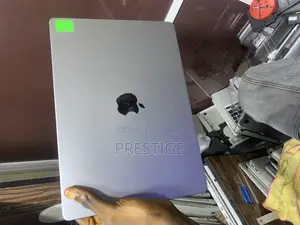 Laptop Apple MacBook Pro 2021 M1 16GB Apple M1 Pro SSD 512GB