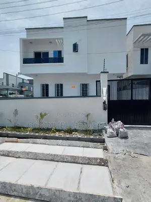 5bdrm Duplex in Ikota for rent