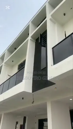 3bdrm Mansion in Lagos Island / Lagos Island for sale