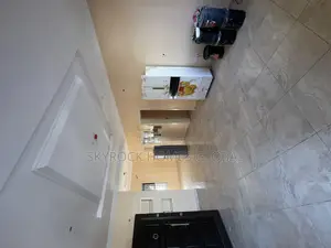3bdrm Block of Flats in Idado for rent