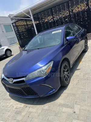 Toyota Camry LE 4dr Sedan (2.5L 4cyl 6A) 2016 Blue