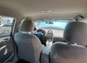 Toyota Corolla LE 4dr Sedan (1.8L 4cyl 4A) 2013 Blue