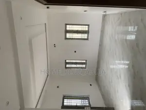 2bdrm Block of Flats in Off Modern Market for rent
