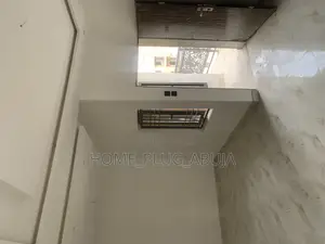 2bdrm Block of Flats in Off Modern Market for rent