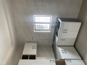 2bdrm Block of Flats in Off Modern Market for rent
