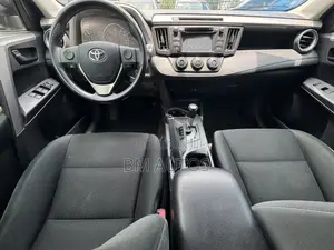 Toyota RAV4 LE AWD (2.5L 4cyl 6A) 2016 Gray