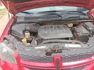 Dodge B3500 2013 Red