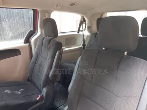 Dodge B3500 2013 Red