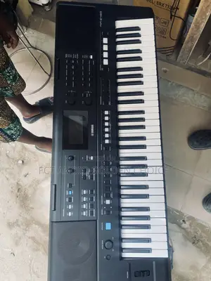 Yamaha Keyboard PSR E483