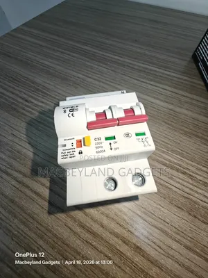 32amp Smart Ac Curcuit Breaker for Inverters