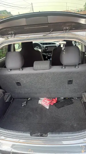Toyota Yaris 2015 Gray