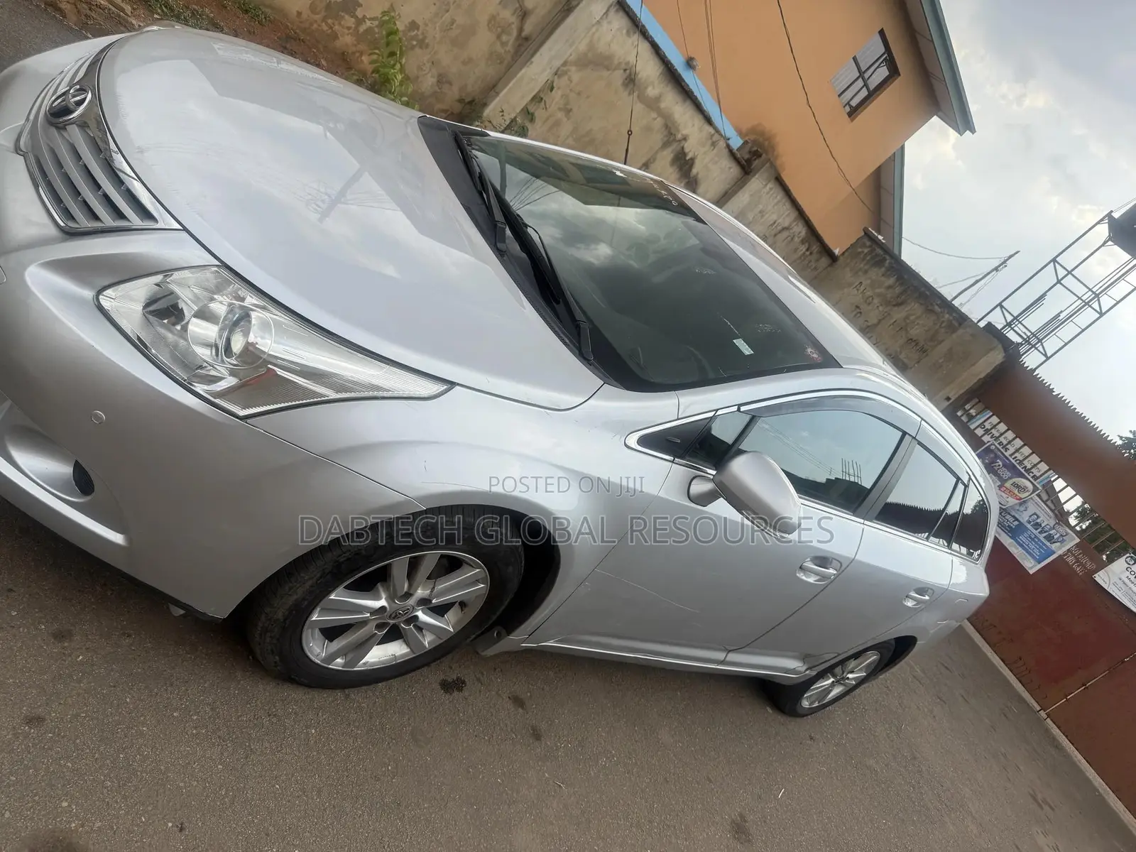 Toyota Avensis 2010 Silver