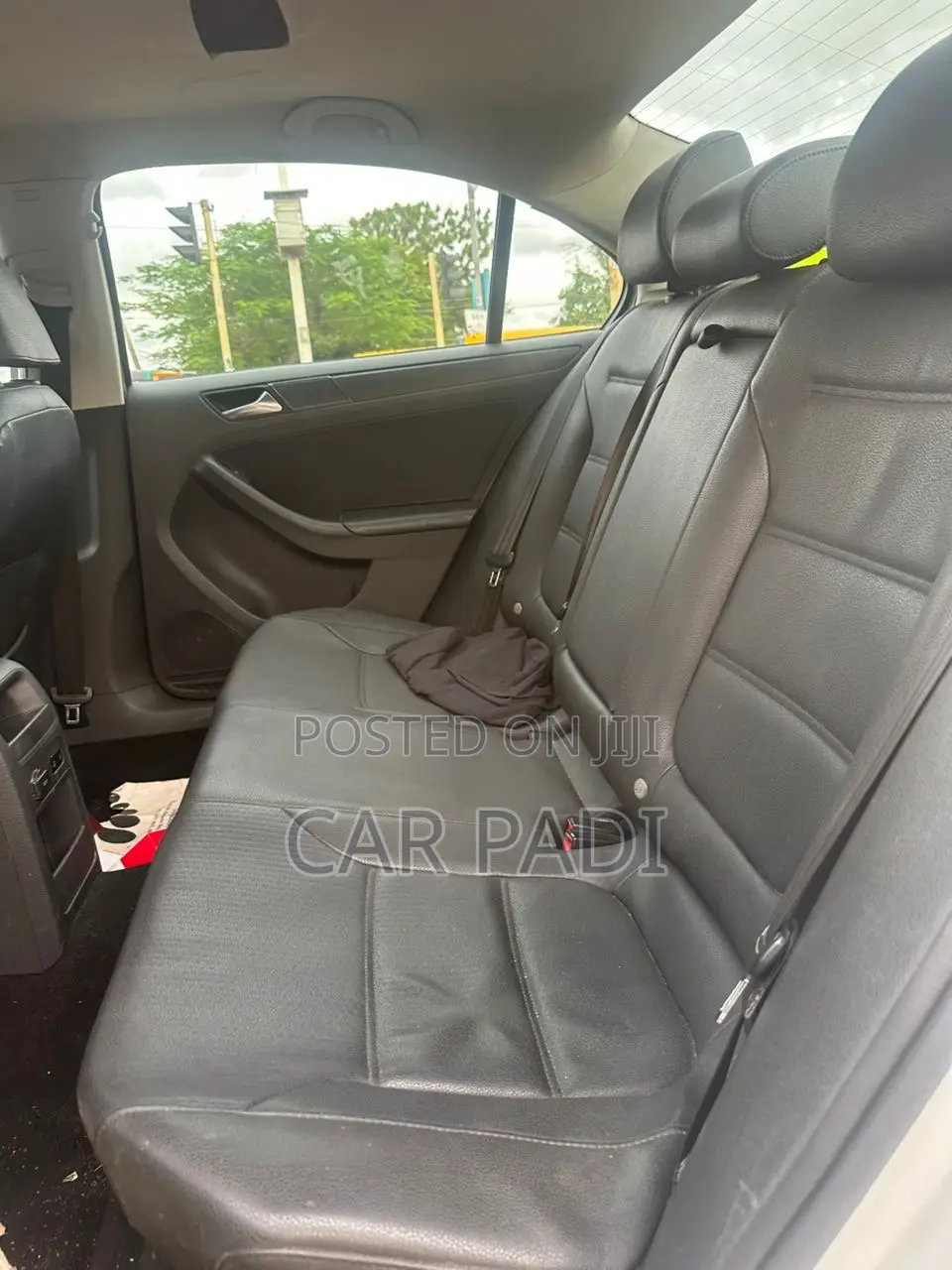 Volkswagen Passat 2012 White